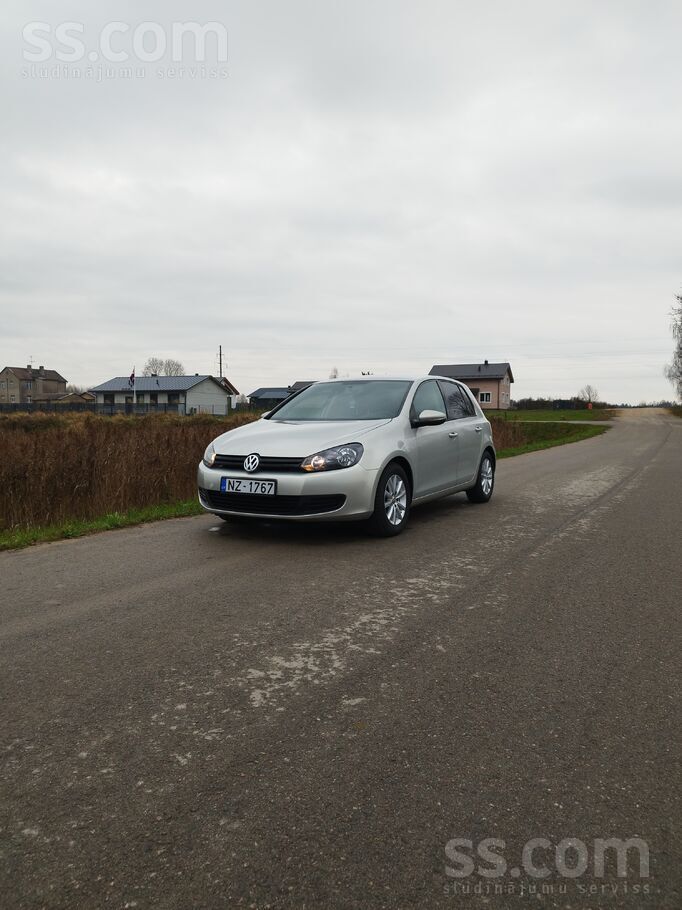 Pārdodu mainu Volkswagen Golf VI Mazs degvielas patēriņš kas sastāda 7Eur UZ