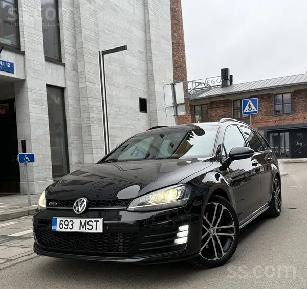 Volkswagen Volkswagen Golf Black Edition Gtd sport 2.0 135кВ