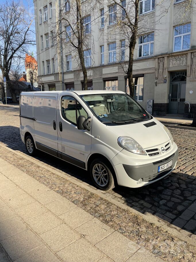 2.0dci 84kw, Izmantots tikkai motociklu transportēšanai, ar Orģinālu nobrauk