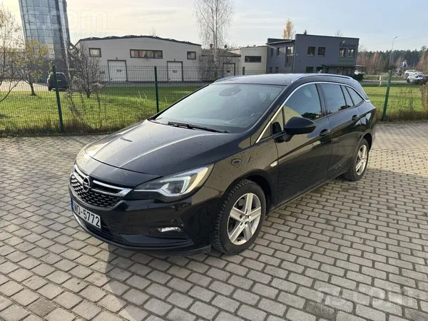 Bagātīga komplektācija. 
- Servisa vēsture, eļļas maiņas ik pa 10t km. 
-