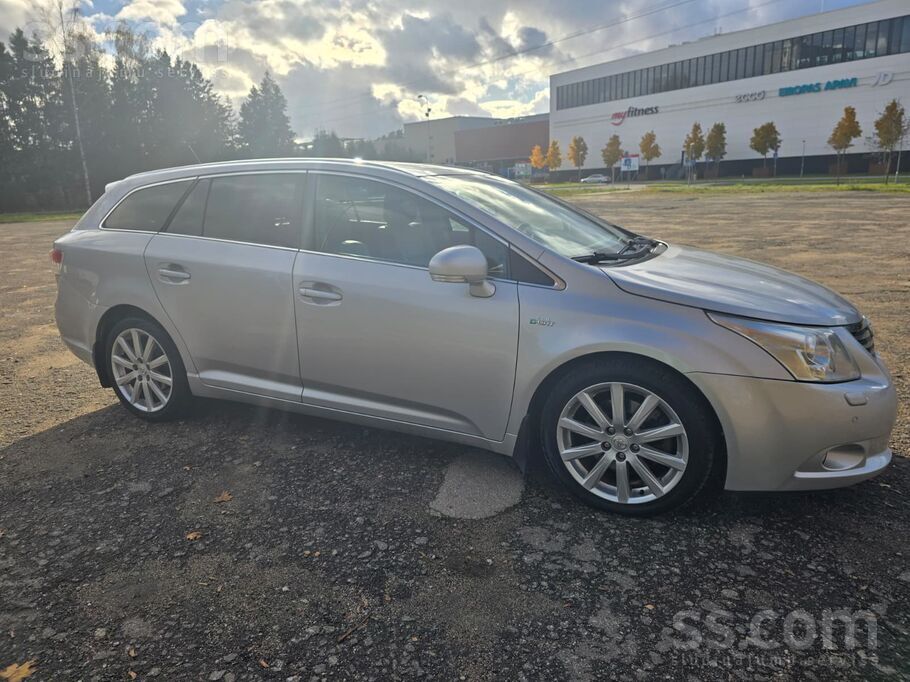 Toyota Tiek pārdots Toyota Avensis 2.2 D4-D
