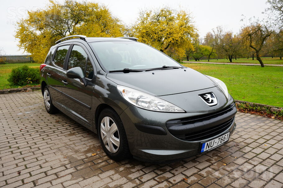 Auto labā tehniskā un vizuālā kārtībā