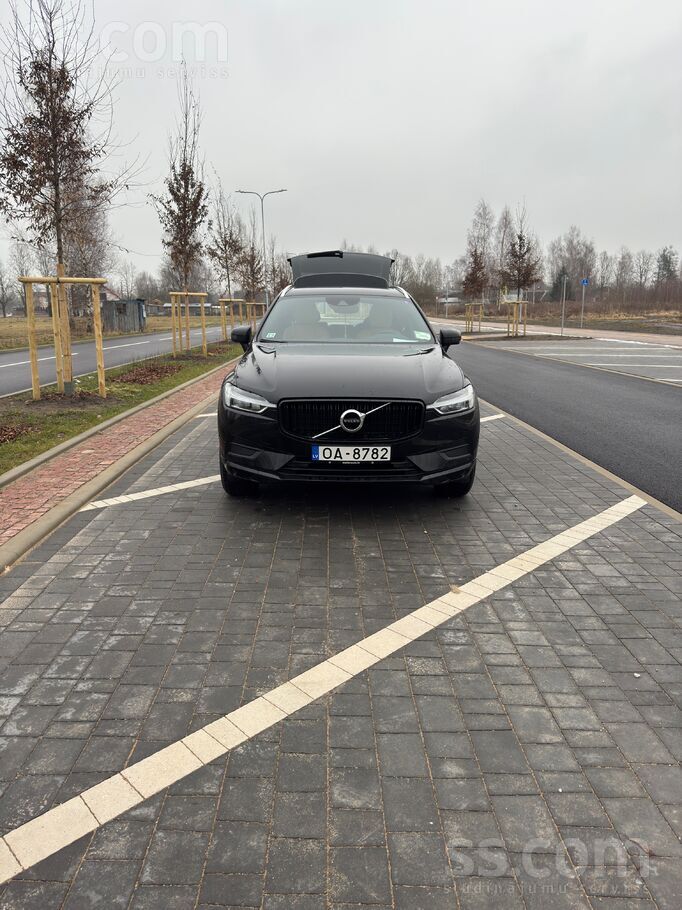 Volvo Pārdošanā ļoti labs XC 60 2.0 D4 dīzelis. Veiktas 