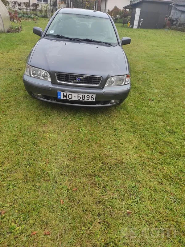 Volvo Pārdodu Volvo S40 1, 9D 