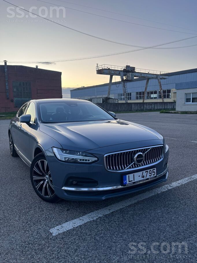 Volvo S90 B5 2.0l benzīns, 184Kw/250Zs, Mild Hybrid, 8-pak. automātiskā ātru