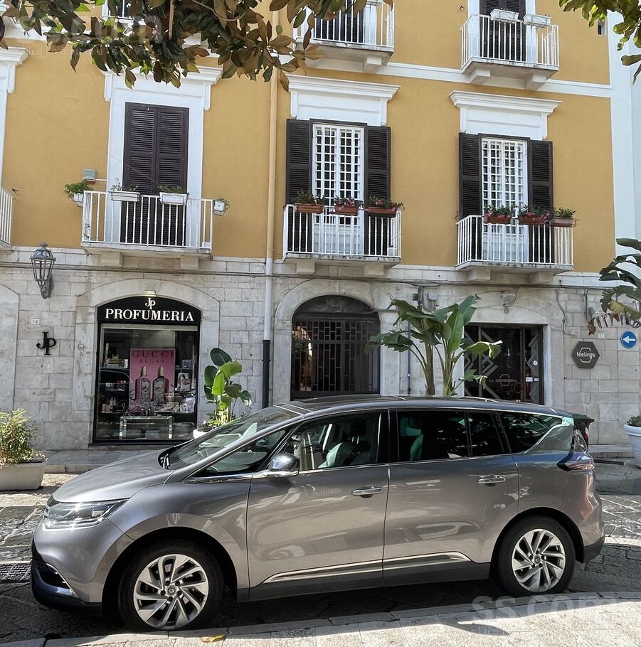 Автомобиль в хорошем состоянии, без аварий. Все узлы обслужены, работает исп