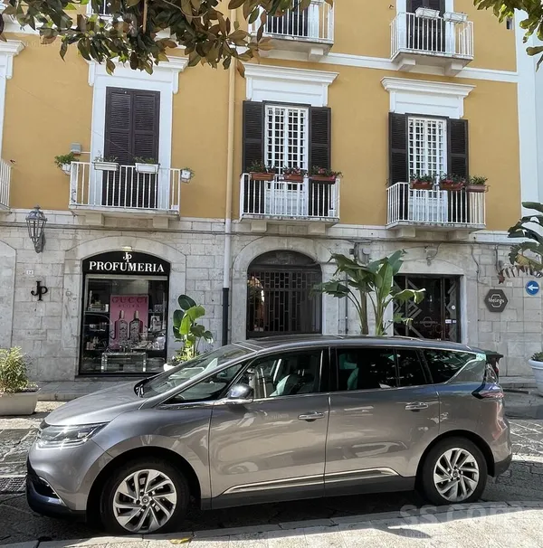 Renault Автомобиль в хорошем состоянии, без аварий. Все уз