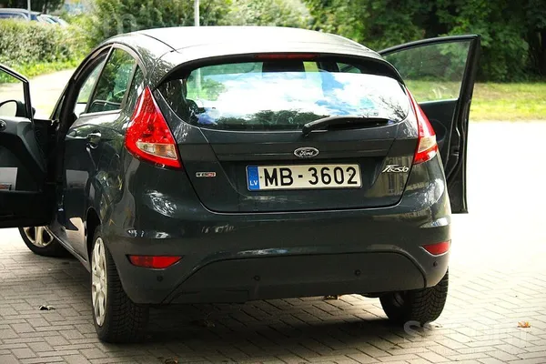 Ford Pārdodu automašīnu Ford Fiesta. 2010. gads, 51kw,