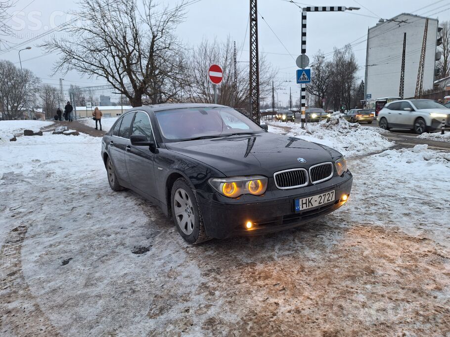 Bmw 745i V8 333 z. s. , 4.4i laba komplektacija. Soft close, comfort salons,