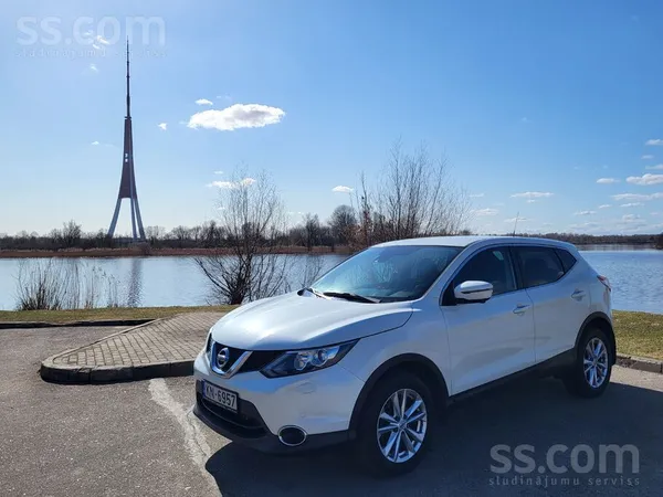 Nissan Nissan Qashqai 2016.g. 1.6.D, Automāts, Nobraukums