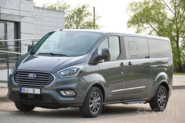 Ford Pārdod Ford Tourneo custom ar 2, 0 125kw dzinēju. 