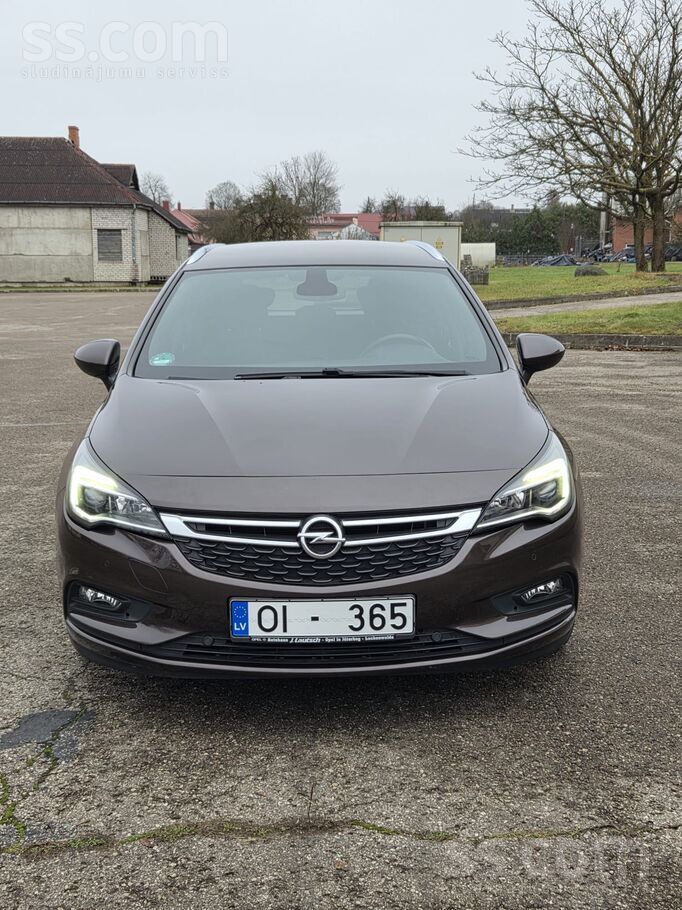 Opel Pārdodu Opel Astra Sport Tourer+, 1.6D 100kw/136zs