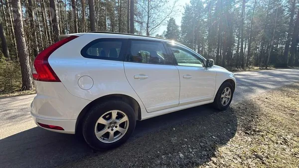 Volvo Pārdodu savu mīļoto Volvo Xc60, kas apvieno skandi