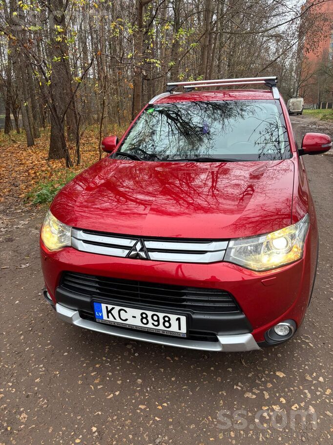 Liels, jaudīgs bet ļoti ekonomisks (gāze) auto ar 7 sēdvietām lielai ģimenei