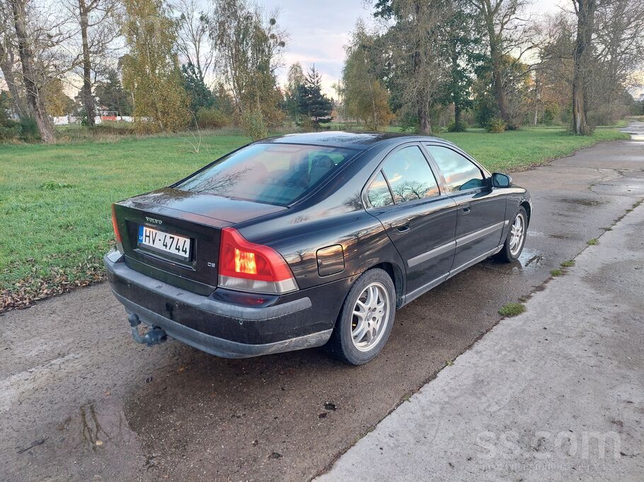 Volvo Labais 2, 4l D5 motors, 120kw. Tikko veikta eļļas 