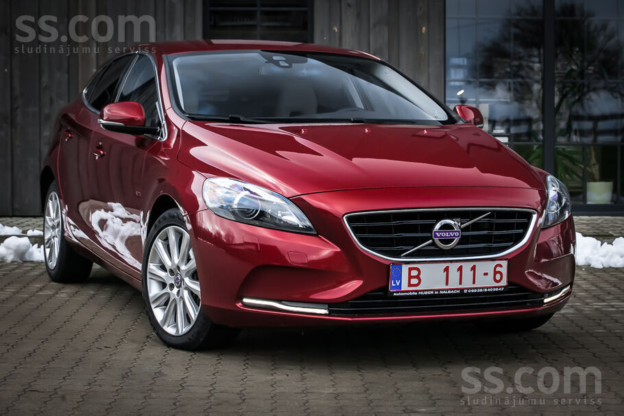 Volvo Volvo V40 Summum D3 110kw/150zs 5 cilindru, 2013.g