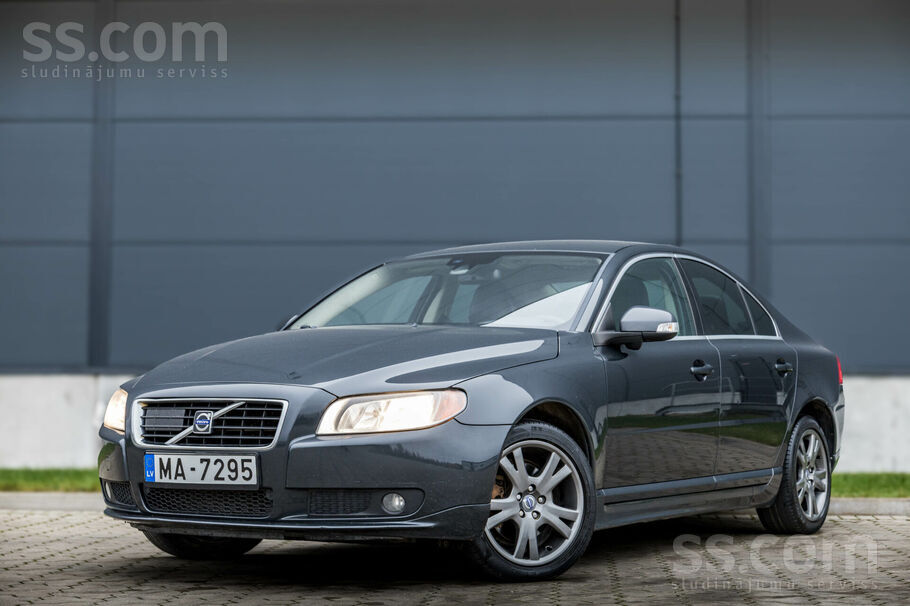 Volvo Volvo S80 ar 2.4 litru dīzeļdzinēju un automātisko