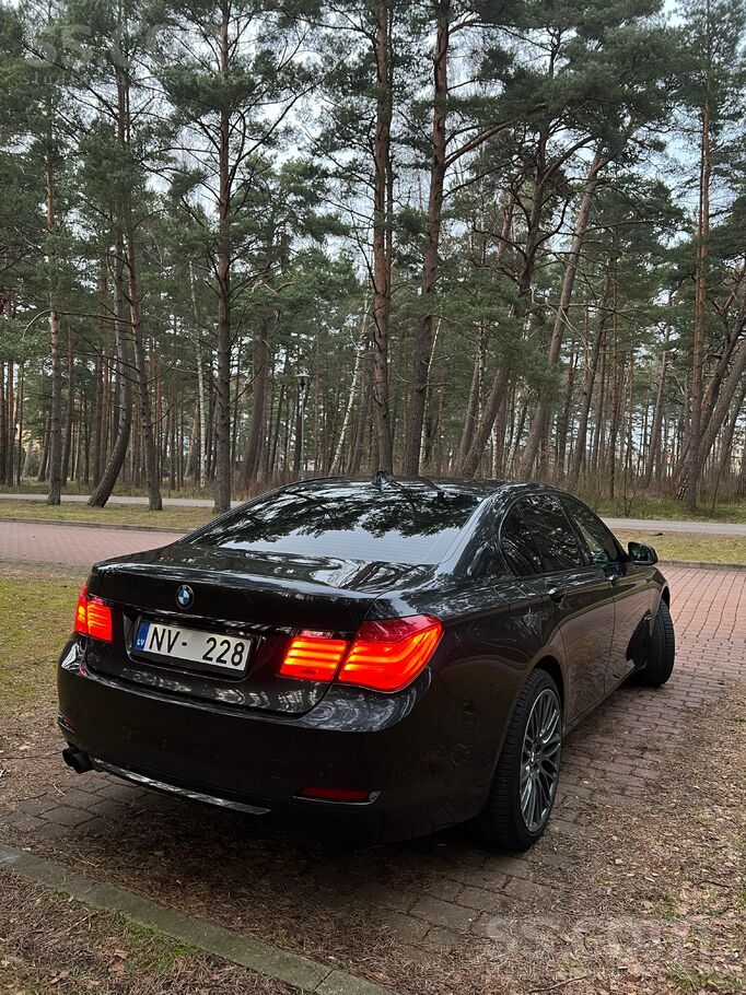 BMW Pārdošanā BMW 730D (F01), 2009. gada. 