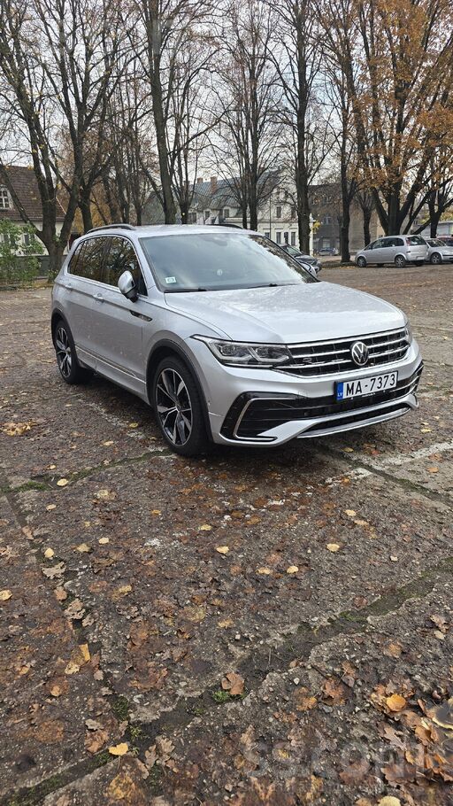 Продаю стильный и ухоженный VW Tiguan R-Line 150 л. с.
Автомобиль приобрет