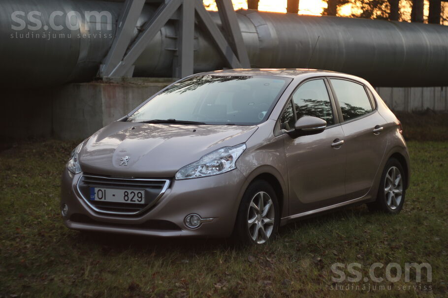 Peugeot Peugeot 208 1.4 дизель, 55 Kw/75Hp, 5Мкпп. Оригина
