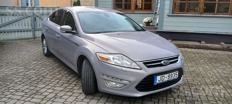 Pārdod Ford Mondeo labā tehniskā stāvoklī, benzīns/ gāze, nesen izieta tehni
