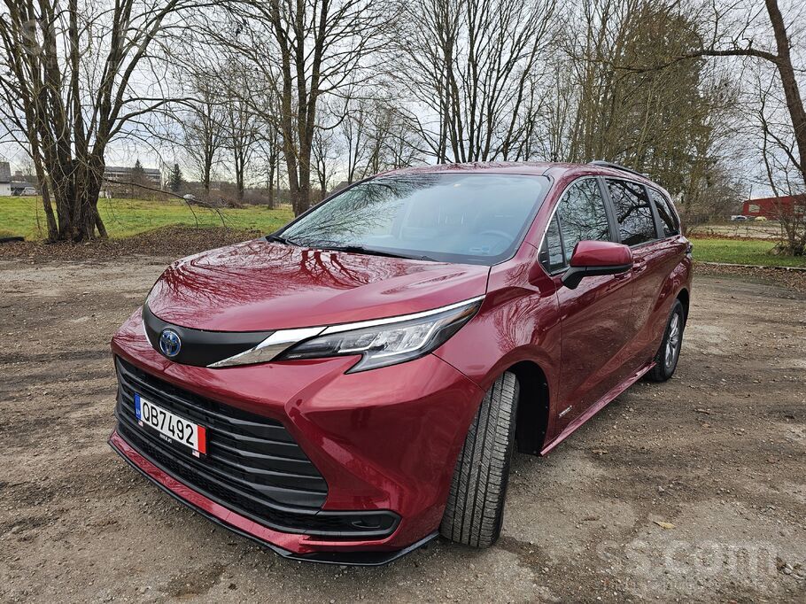 Pārdod ietilpīgu un uzticamu Toyota Sienna ļoti ekonomisku , lieliskā stāvok