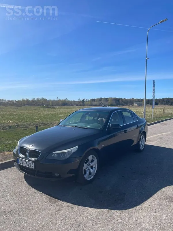 BMW Продаю свою BMW 525 2004 года выпуска. Во владении
