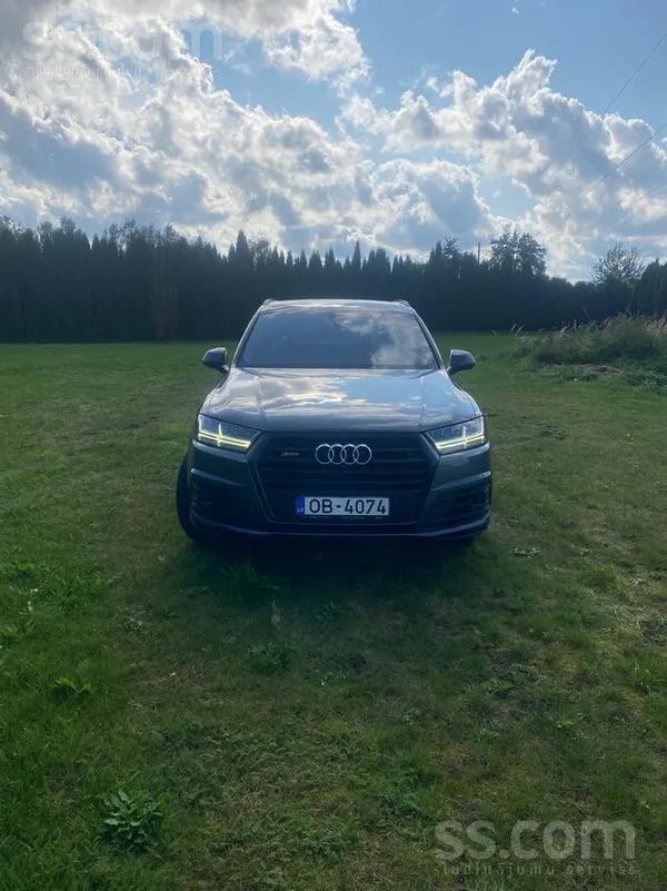 Audi Jaunas auto iegadāšanas deļ. Īpašnieks pārdod Sq7 