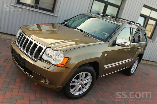 Jeep Grand Cherokee 3.0Crd Overland 

- Ādas salons
- parkošanas sensori