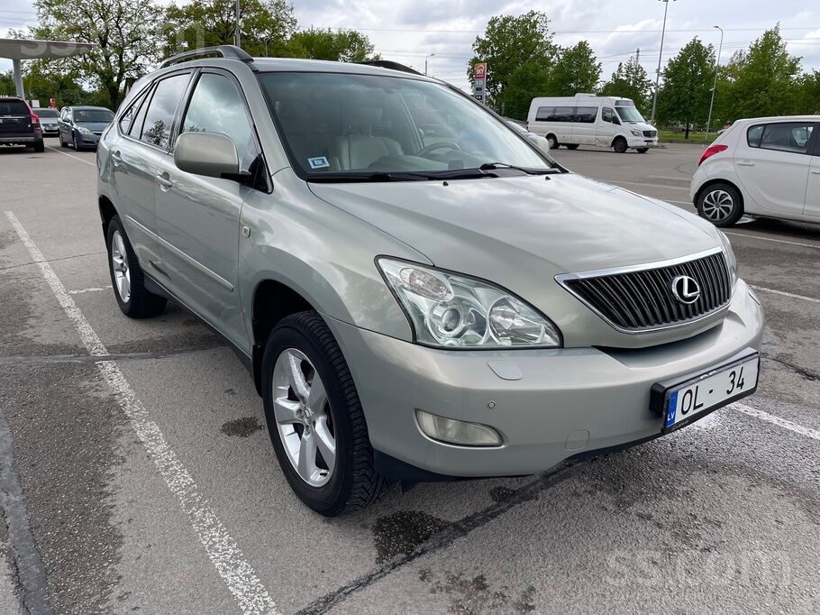Lexus Pārdodu Lexus RX 300, 2005. gada izlaiduma. Auto i