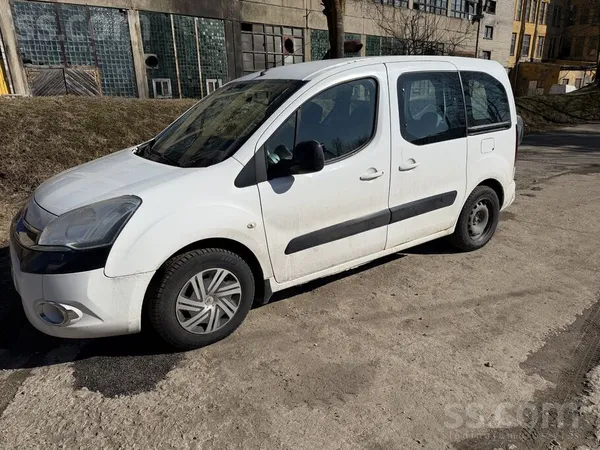 Citroen Pārdodu / mainu Citroën Berlingo ar motora defektu