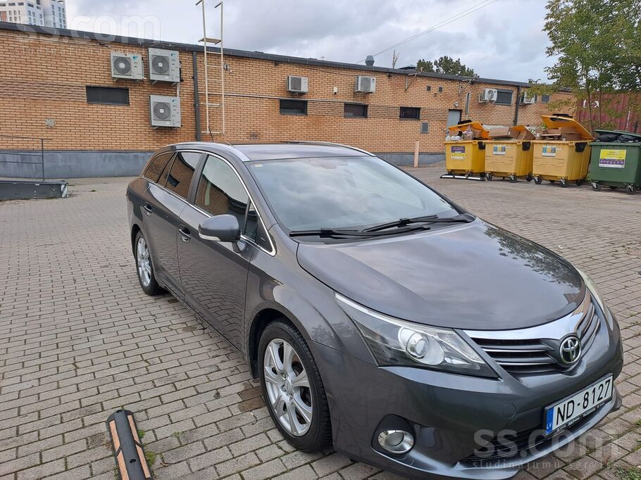 Pārdodu Toyota Avensis 2012. gada. 2.2 D-4D dzinējs. Auto tehniski labā stāv