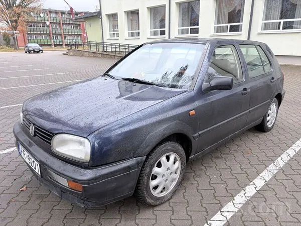 Volkswagen Pārdodu koptu, uzturētu golfiņu. Kopš pēdējās tehn