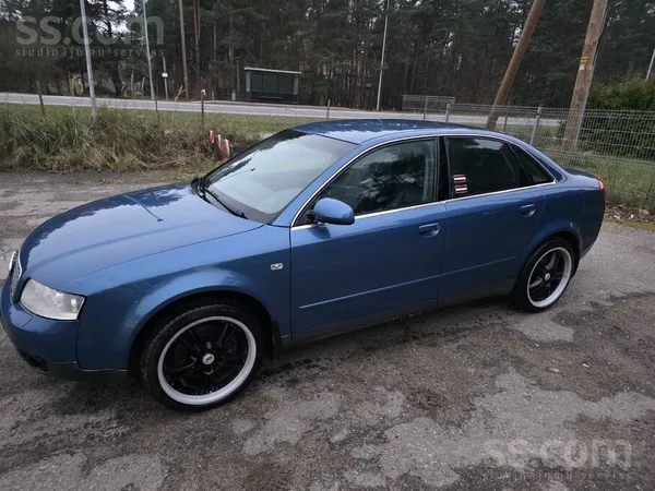 Audi Audi normālā tehniskā stavokli, ir vizuāli defekti