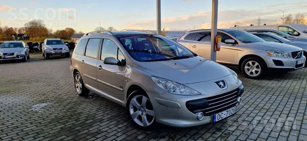 Peugeot Tikko no Beļģijas ar pārskatāmu nobraukumu. 