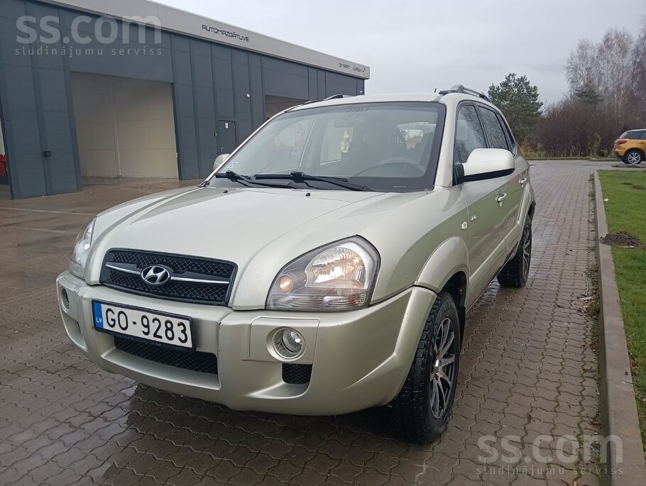 Hyundai Pārdodu lietotu Hundai Tucon 2 l dīzeli, 6 ātrumu 