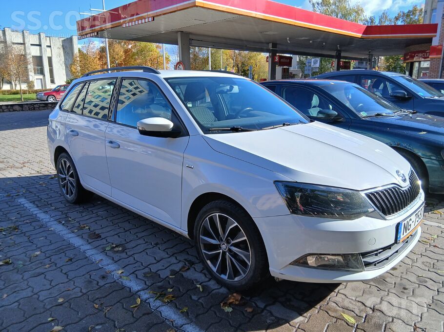 Skoda Kopta un kārtīga Škoda Fabia lieliskā stāvoklī. La