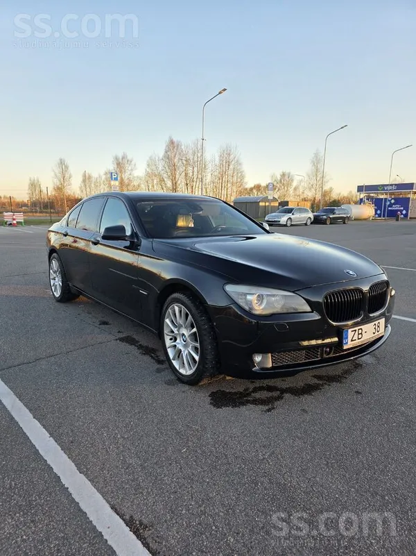 BMW 740d (3.0d, 225kw), Individual modelis. 
- Pilns Individual izpildījums