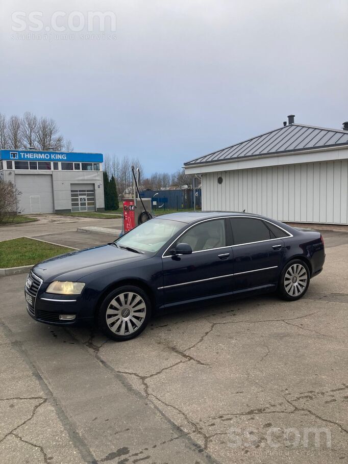 Pārdodu Audi A8, 2009. gada modeli (facelift), ar 4.2 benzīna dzinēju (345 Z