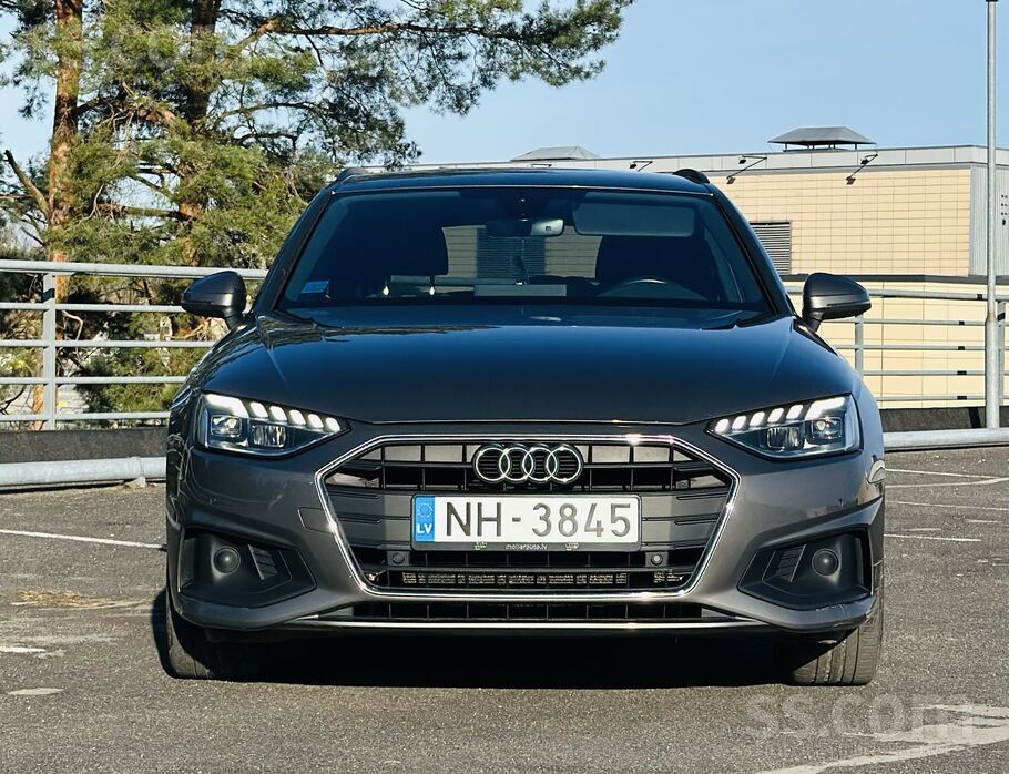 Audi Ideāls Ģimenes auto, labi aprīkots. Ietilpīgs, eko