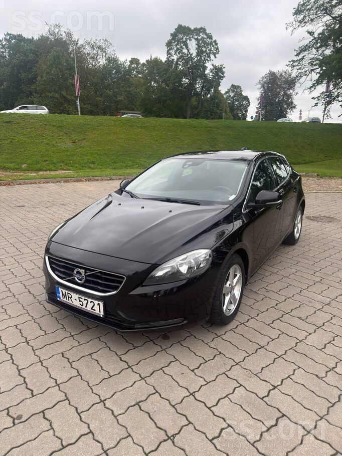 Volvo Pārdodu Volvo V40