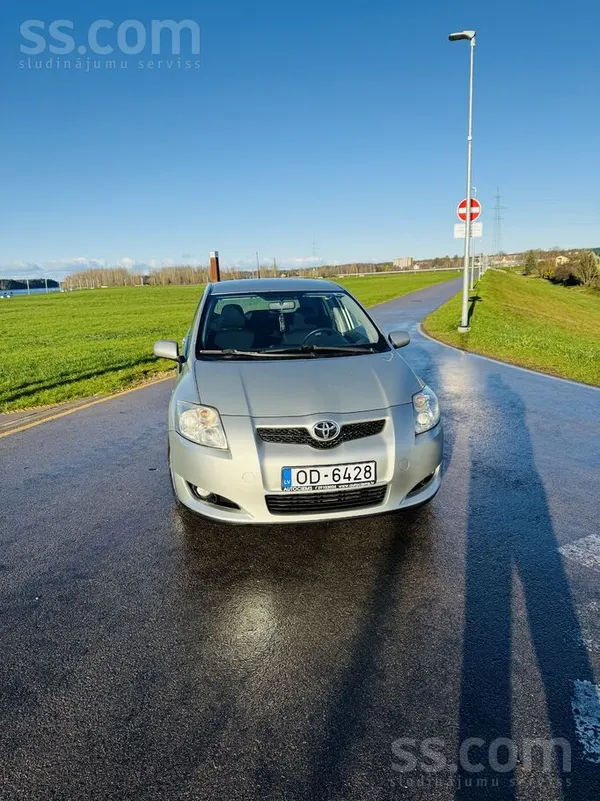 Toyota Pārdodu Toyota Auris, 2008.g, 2.0L dīzelis, manuāl