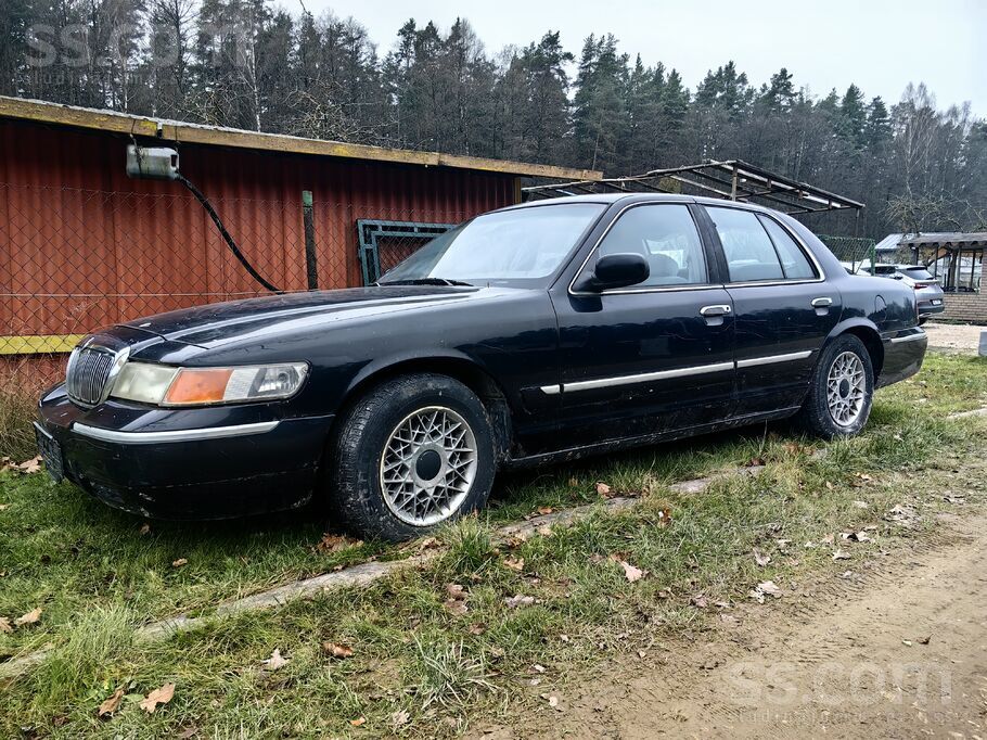 Others Pardod Mercury Grand Marquis. 1998 gada. Motors kā