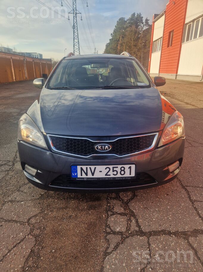Kia ceed 1.6crdi
Dizelis 85kw/116hp
Euro 5b/ķežu dzinejs
260100.km nobrau