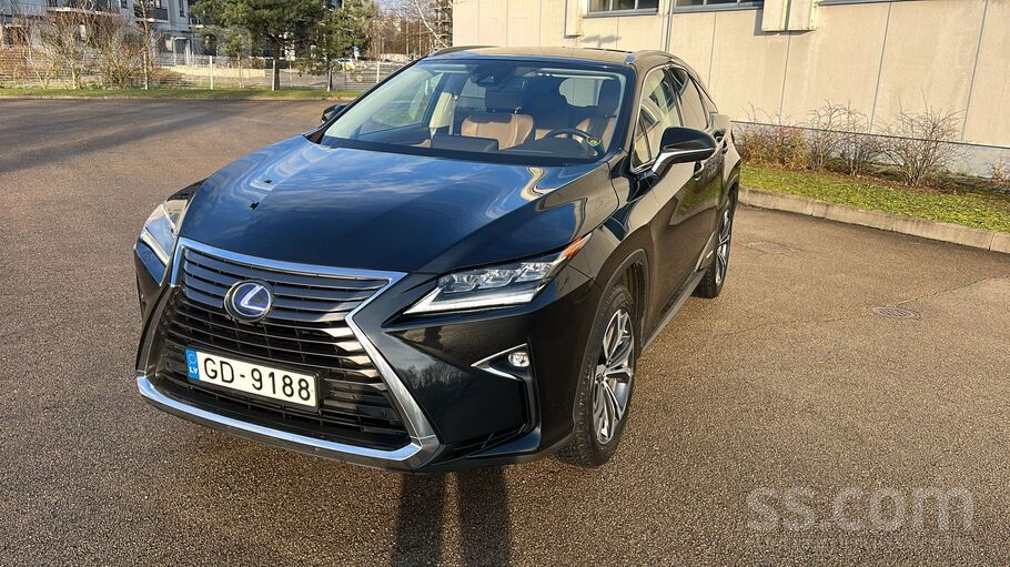 Lexus Automašīna Rx450H teicamā tehniskā stāvoklī.