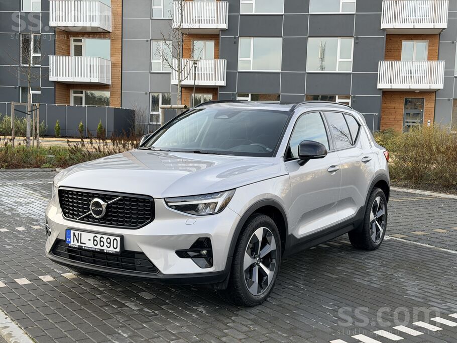 Volvo Xc40 B4 197 Zs Ultimate Dark AT Awd Dct
Mašīna ir ļoti uzticama un