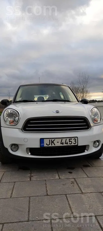Mini Pārdodu Mini Countryman (2013)