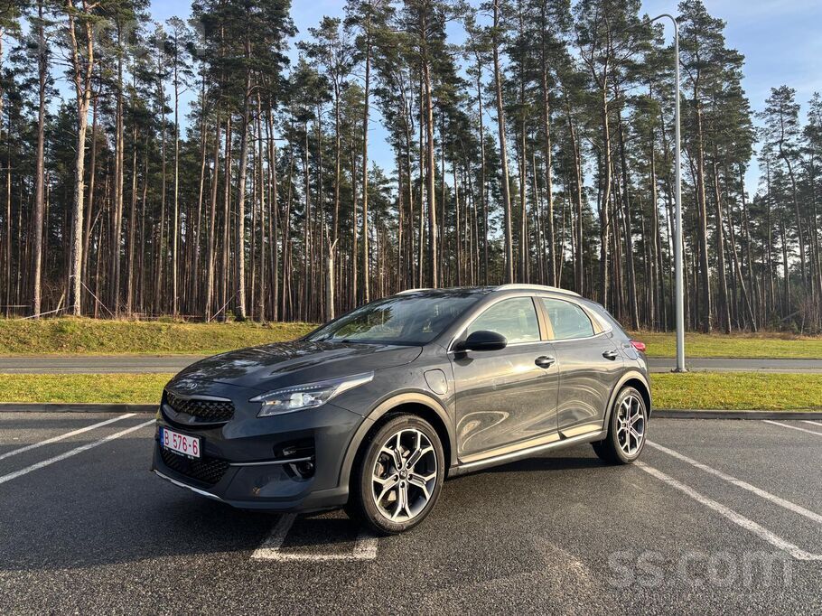 Kia Xceed, 1.6 benzīns/elektrība, (plug-in hibrīds), no Vācijas, bez avarijā