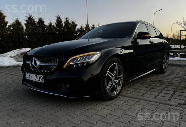 Mercedes Mercedes-Benz C220d Amg 2.0 143 kW / 195 Zs