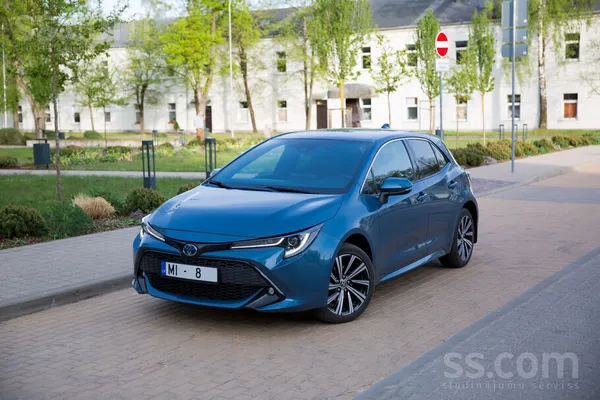 Toyota Toyota Corolla Hatchback 1.8 Hybrid (122 hp) E-Cvt